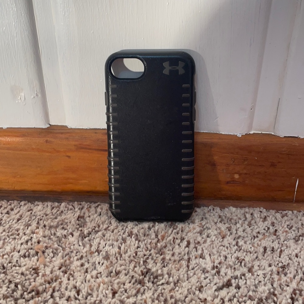 Black iPhone 7 Under Armour Case